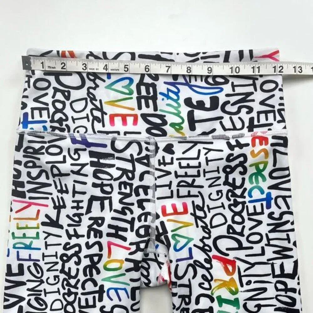 Athleta Elation Train Short PRIDE Print Size Small Bike Cycle Gym Outdoor Studio - Picture 3 of 13